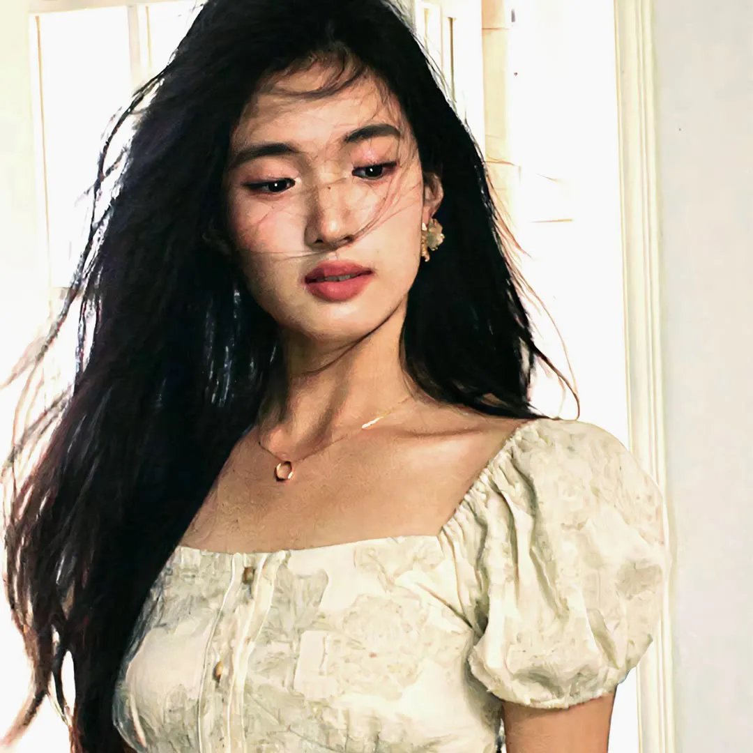 10号舱里的女人 封面